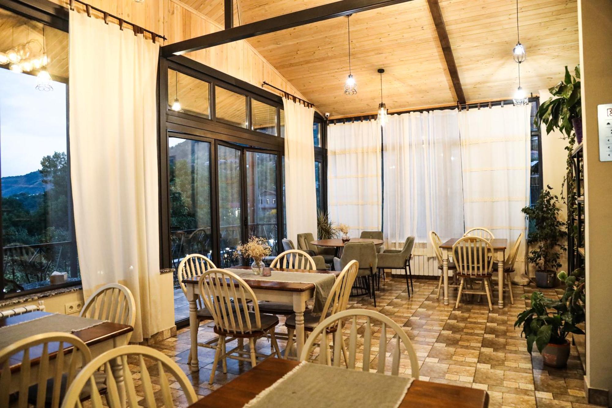 Redroof Country House Hotel ゴリス エクステリア 写真